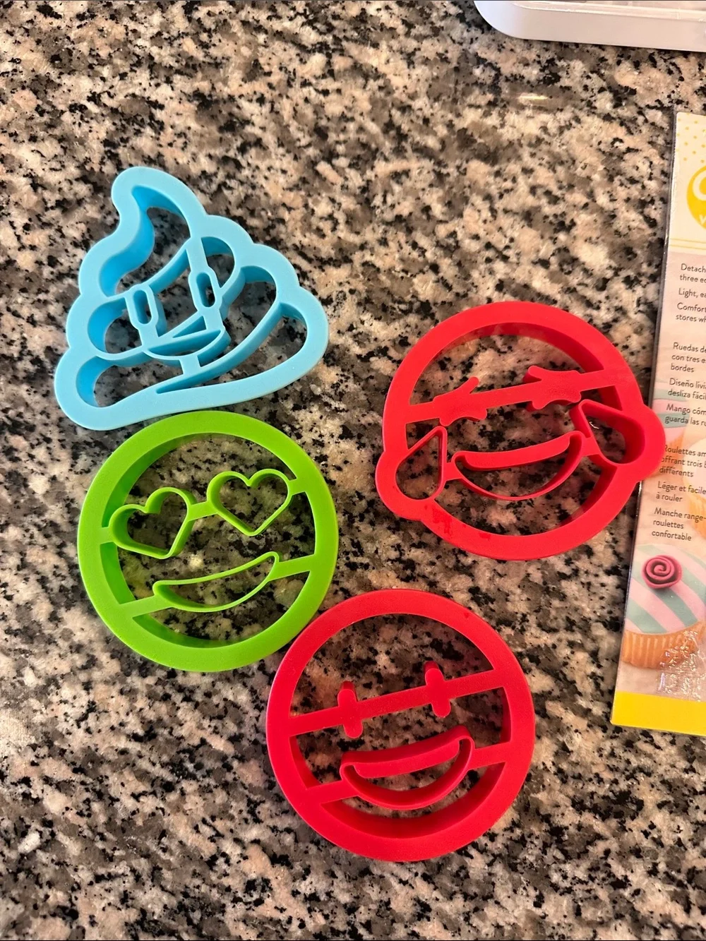 Wilton Baking & Decorating Set assorted BRAND NEW